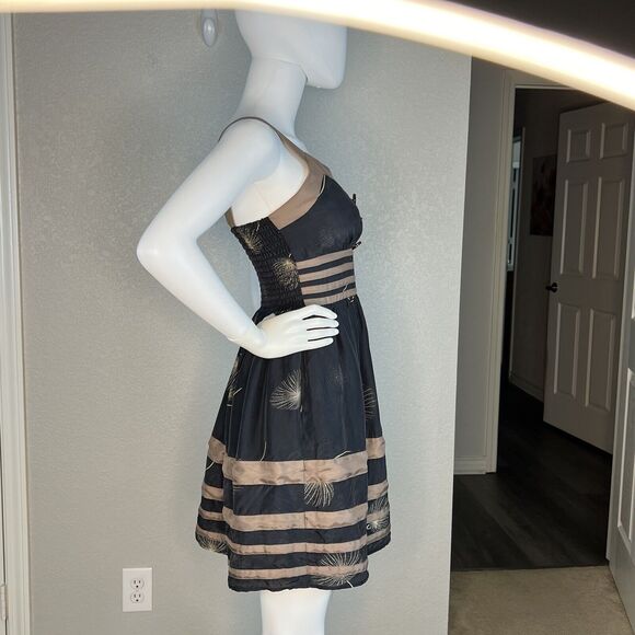 Anthropologie Burlapp Sz 2 Fit Flare 100% Silk Smocked Back Dress Black Beige - Picture 4 of 7